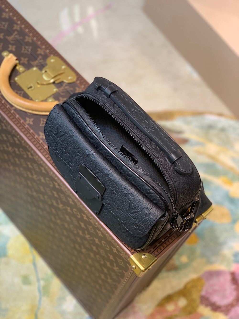 Louis Vuitton S-Lock Messenger