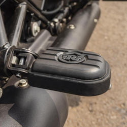 Комплект подножек Royal Enfield, тип - "Deluxe", черного цвета, арт. KXA00031