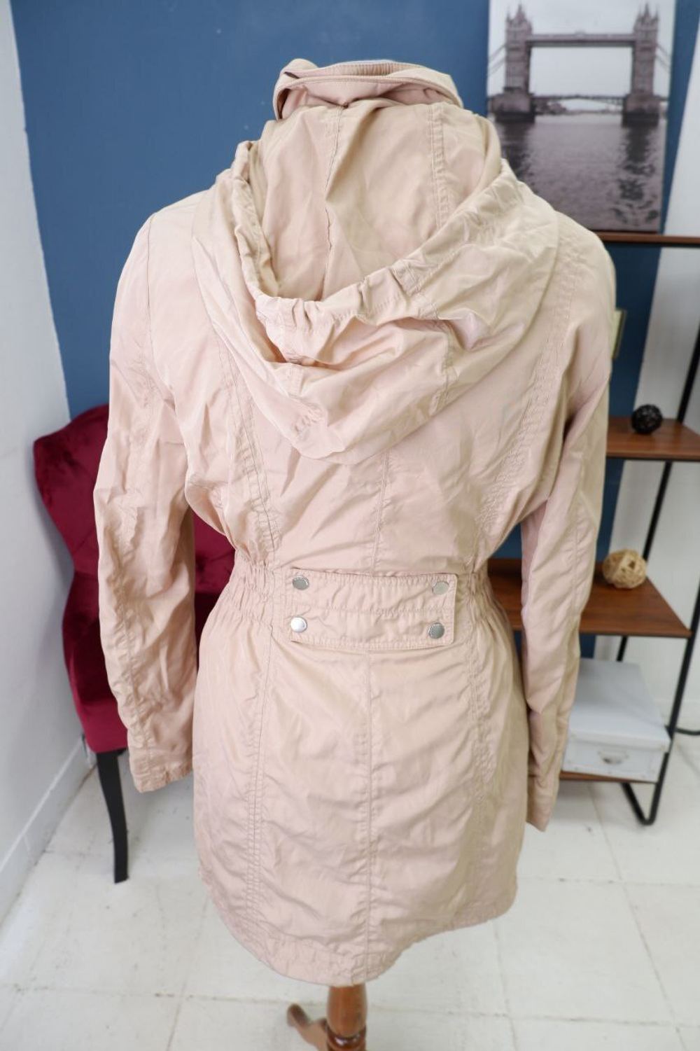 Плащ Sela светлый 44 размер