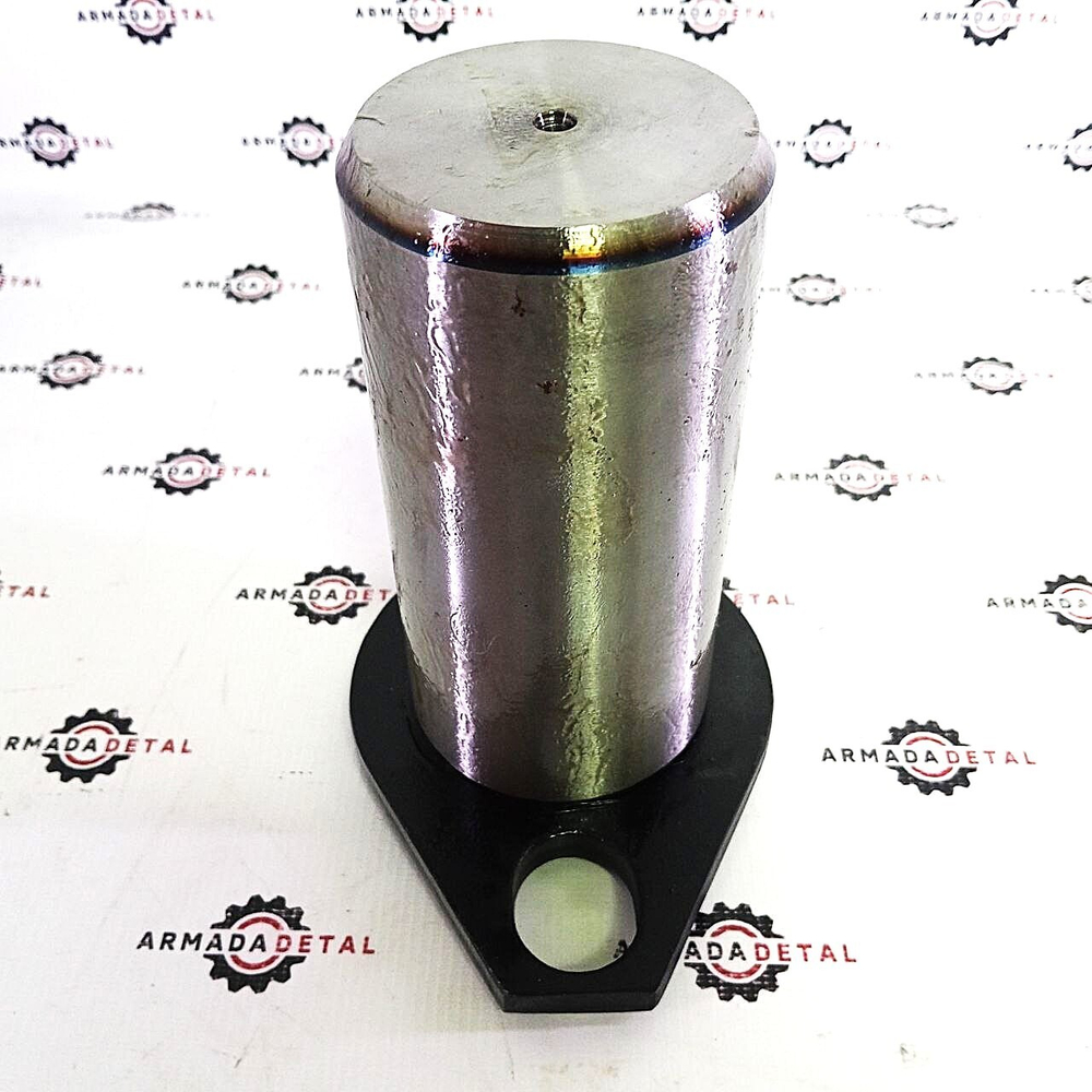 Палец верхний узел крепления поворотной бабки к каретке | VOE11883727 | Аналог