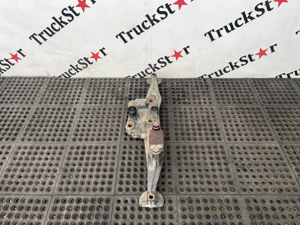 Кронштейн пневморессоры задний правый 2023г.