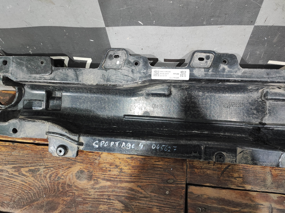 Усилитель заднего бампера Kia Sportage 4 (QL) 18-22 Б/У Оригинал 86631F1500