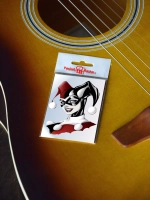 Стикер - Сумасшедшая девушка шут