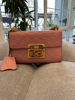 Сумка Padlock Gucci Signature