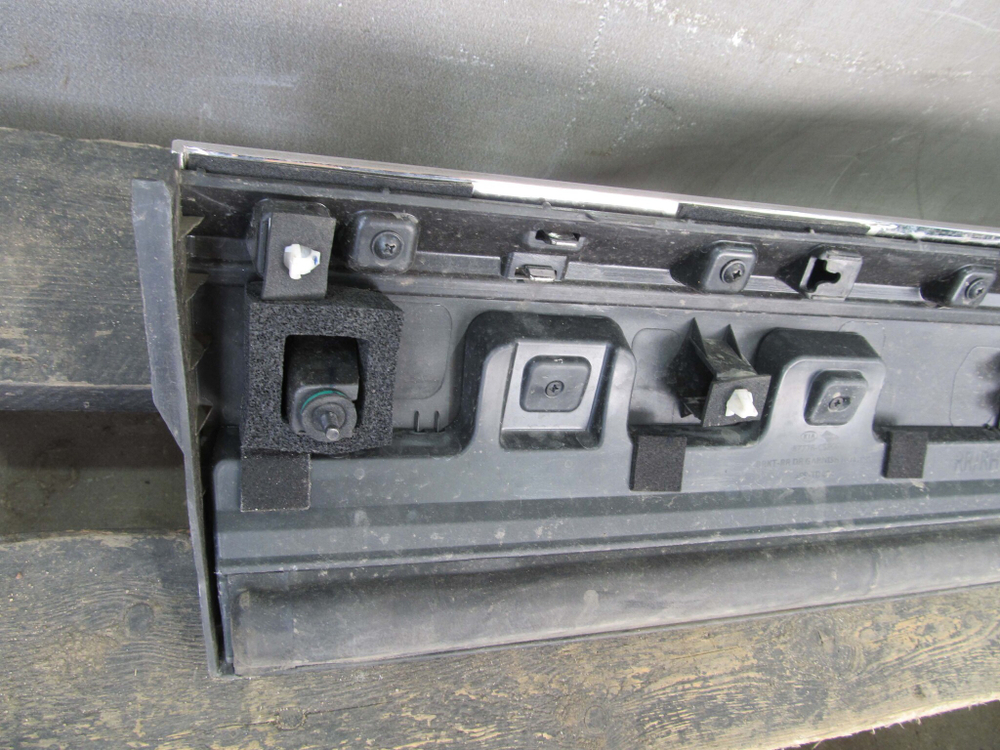 Правая накладка передний двери Kia Sorento 3 Prime (UM) 14-20 Б/У Оригинал 87776C5200