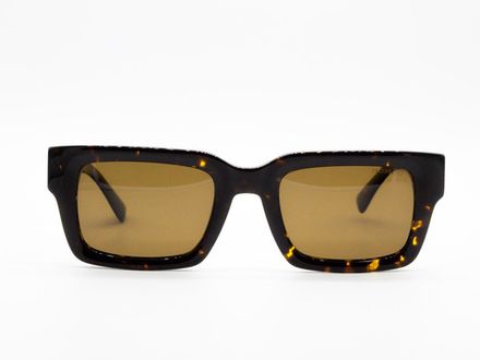 Коричневый