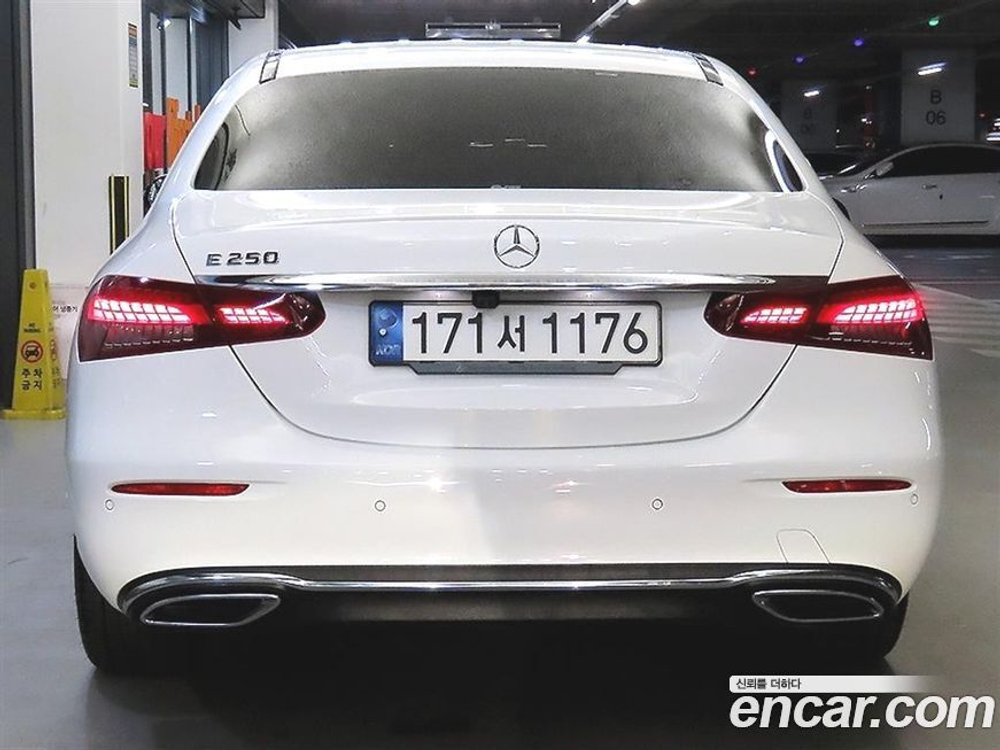 Mercedes-Benz E-Class W213 E250 Avangarde (08.2021)