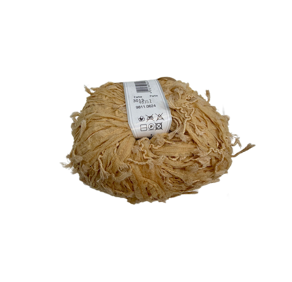 Пряжа от Gedifra.ленточная фантазийная (Италия) 28% хлопок 45% полиамид 27% полиакрил 50г-75 м