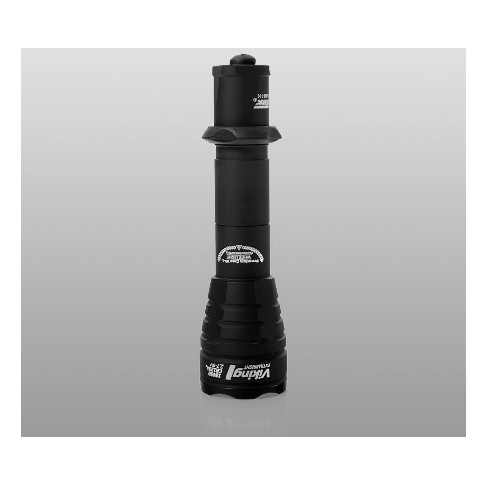 Фонарь тактический Armytek Viking / Белый / 1050 лм  (F01801BC)