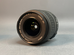 Canon 1000D kit 18-55mm 3.5-5.6 II 3.270 кадров