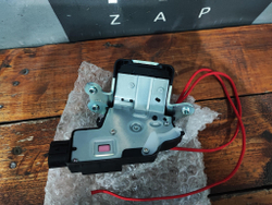 Замок багажника Toyota C-HR 16-нв Б/У Оригинал 69350F4010