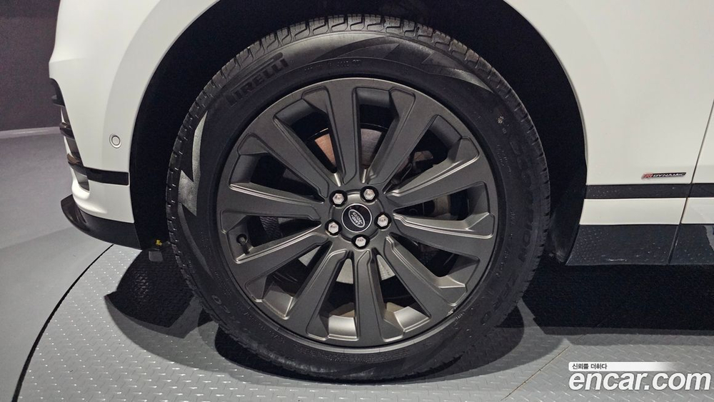 Land Rover Range Rover Bella 2.0 P250 R-Dynamic SE (12.2021)