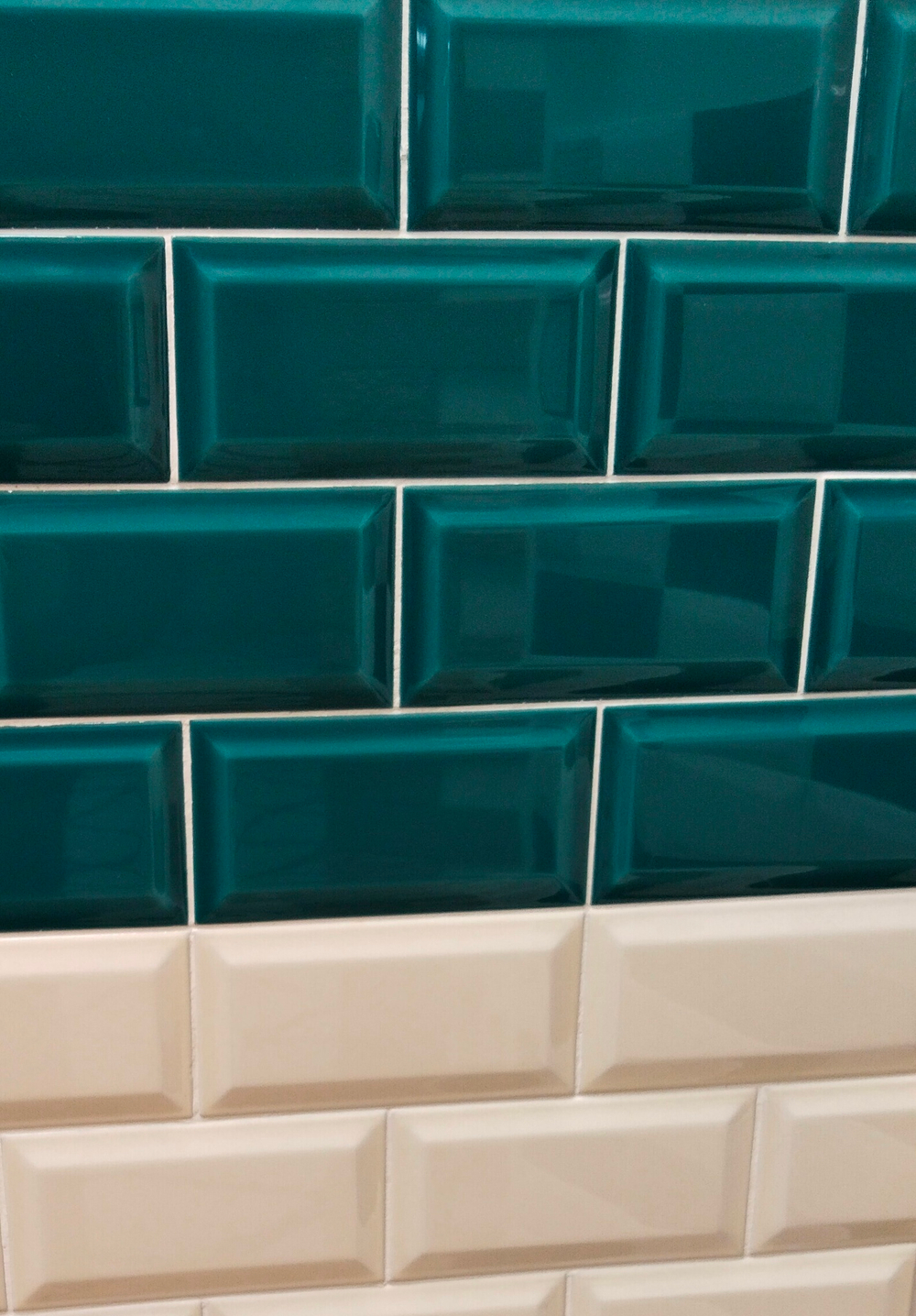 Плитка настенная Metro Green glossy 150x75х9 мм