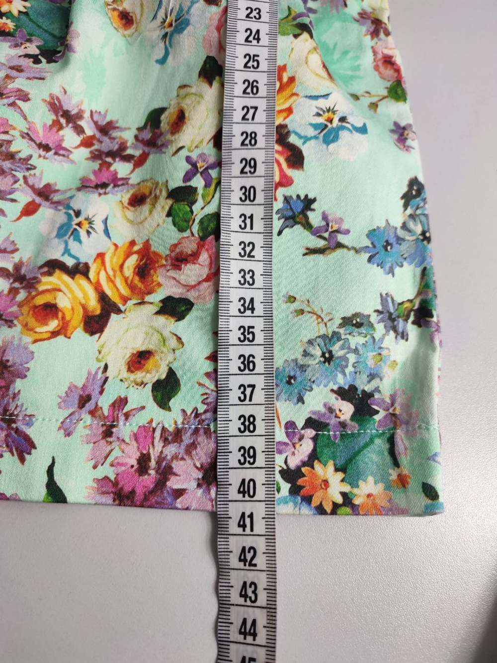 Юбка Stradivarius с цветочным принтом 44 размер, новая