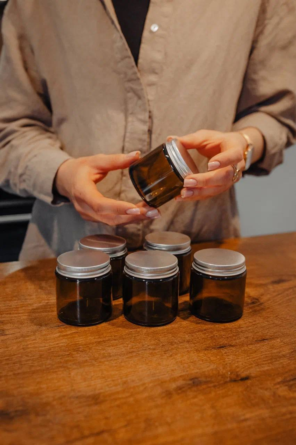 Светло-коричневые банки 120 мл с крышками, 25 шт