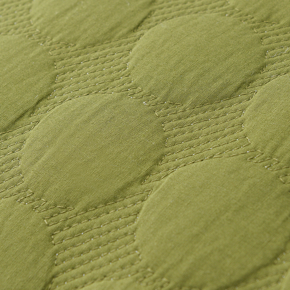 Покрывало стеганое solid dots оливкового цвета из коллекции essential, 230х250 см