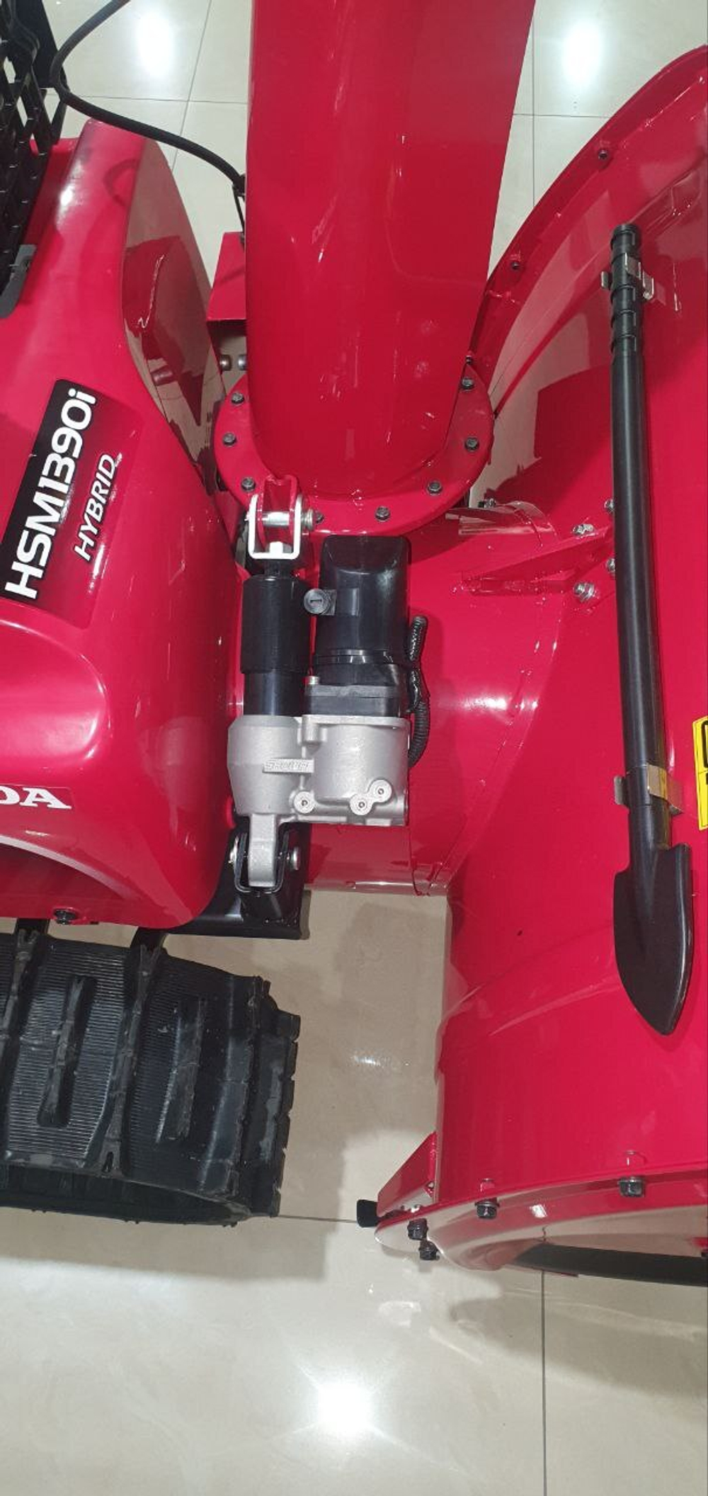 Снегоуборщик Honda HSM 1390 IK2 ETDR