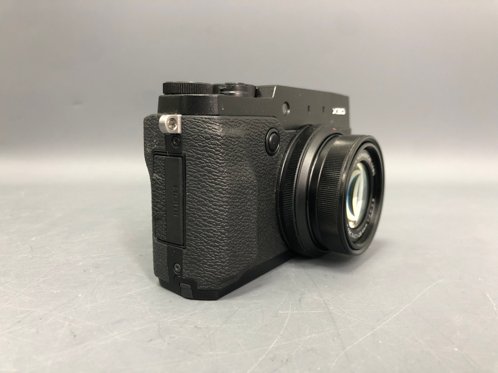 Fujifilm X30