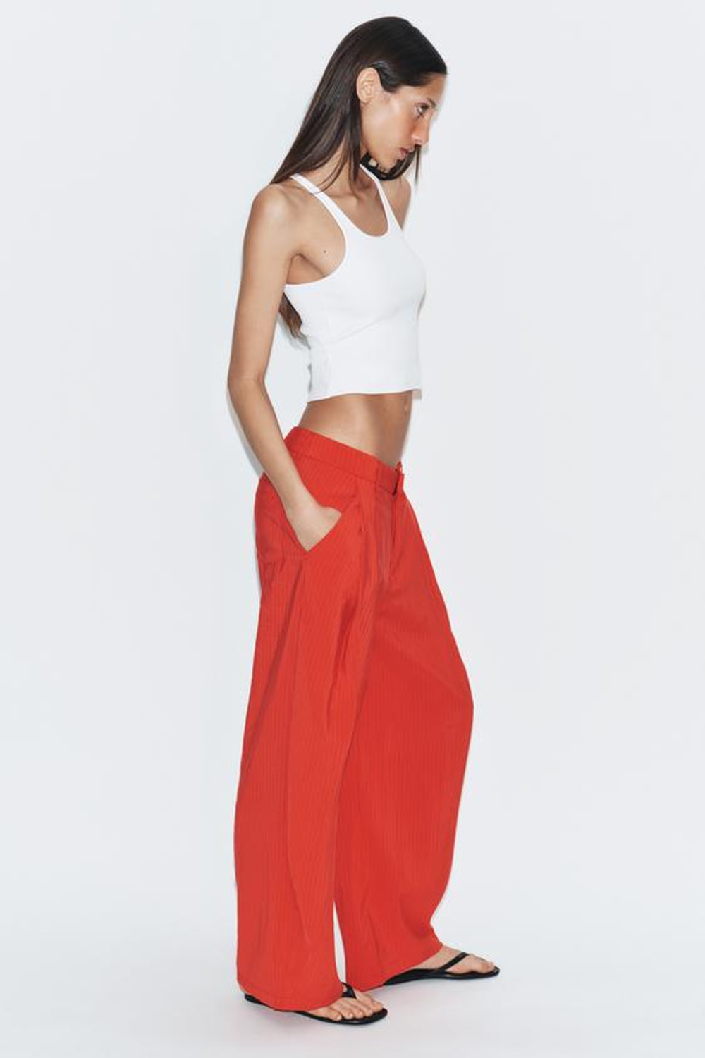 ZARA СТРУЯЩИЕСЯ БРЮКИ СО СКЛАДКАМИ, КОРАЛЛОВО-КРАСНЫЙ