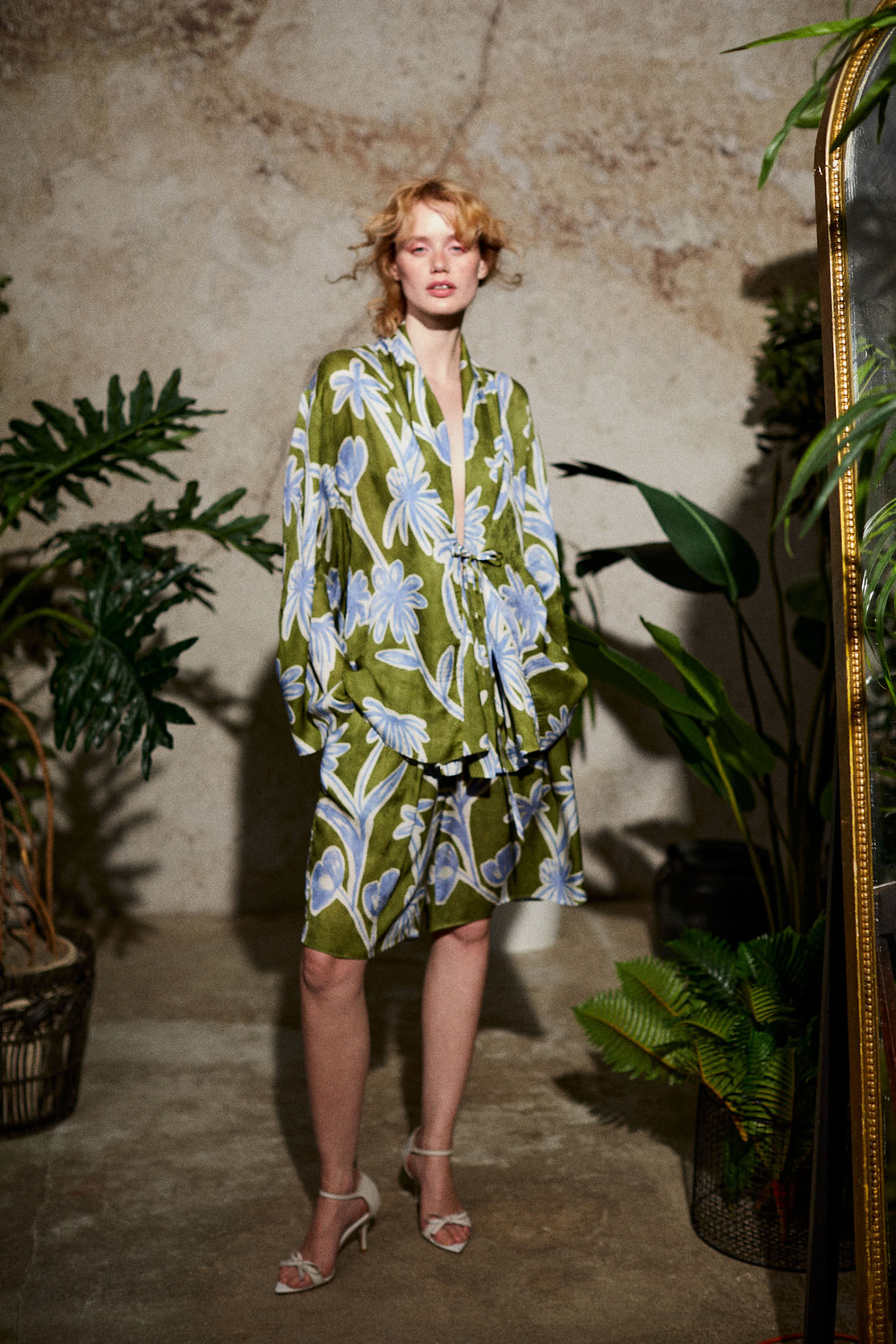 Рубашка на завязках из вискозы цветы зеленый