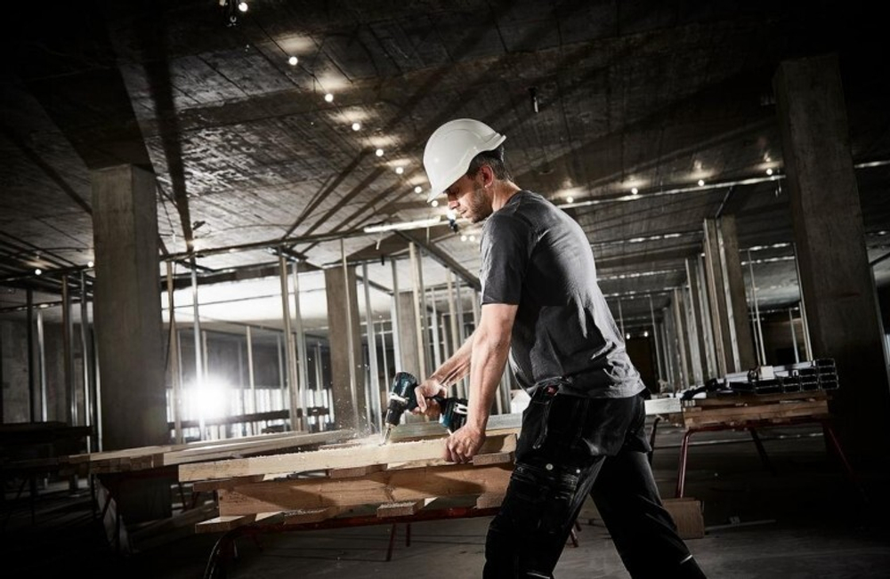 Дрель-шуруповерт аккумуляторная MAKITA DDF 484 RT DDF484RT