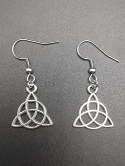 Серьги Трикветр