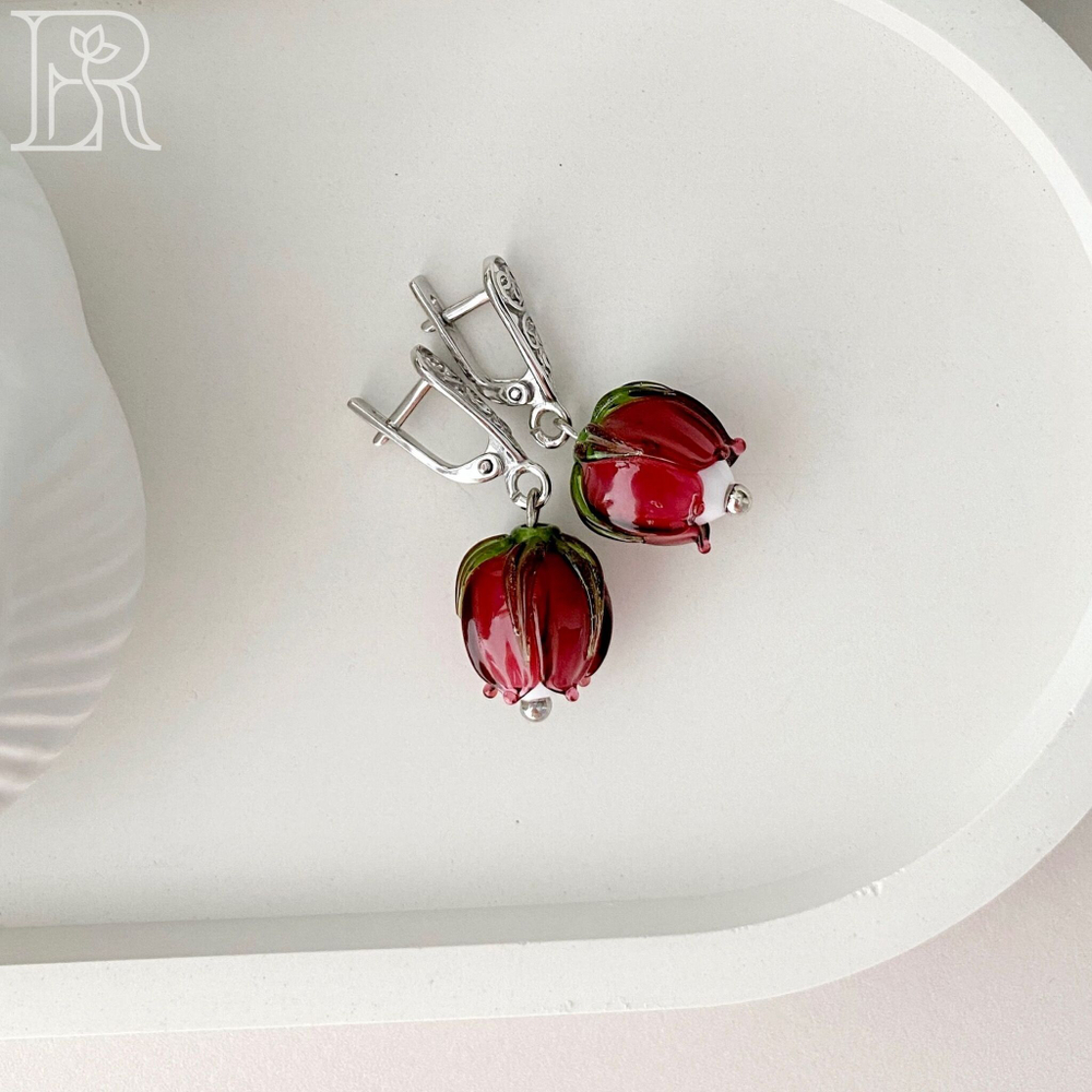 LEFIREL' Серьги серебряные женские "Алета" с цветами из муранского стекла / ювелирные украшения из родированного серебра 925