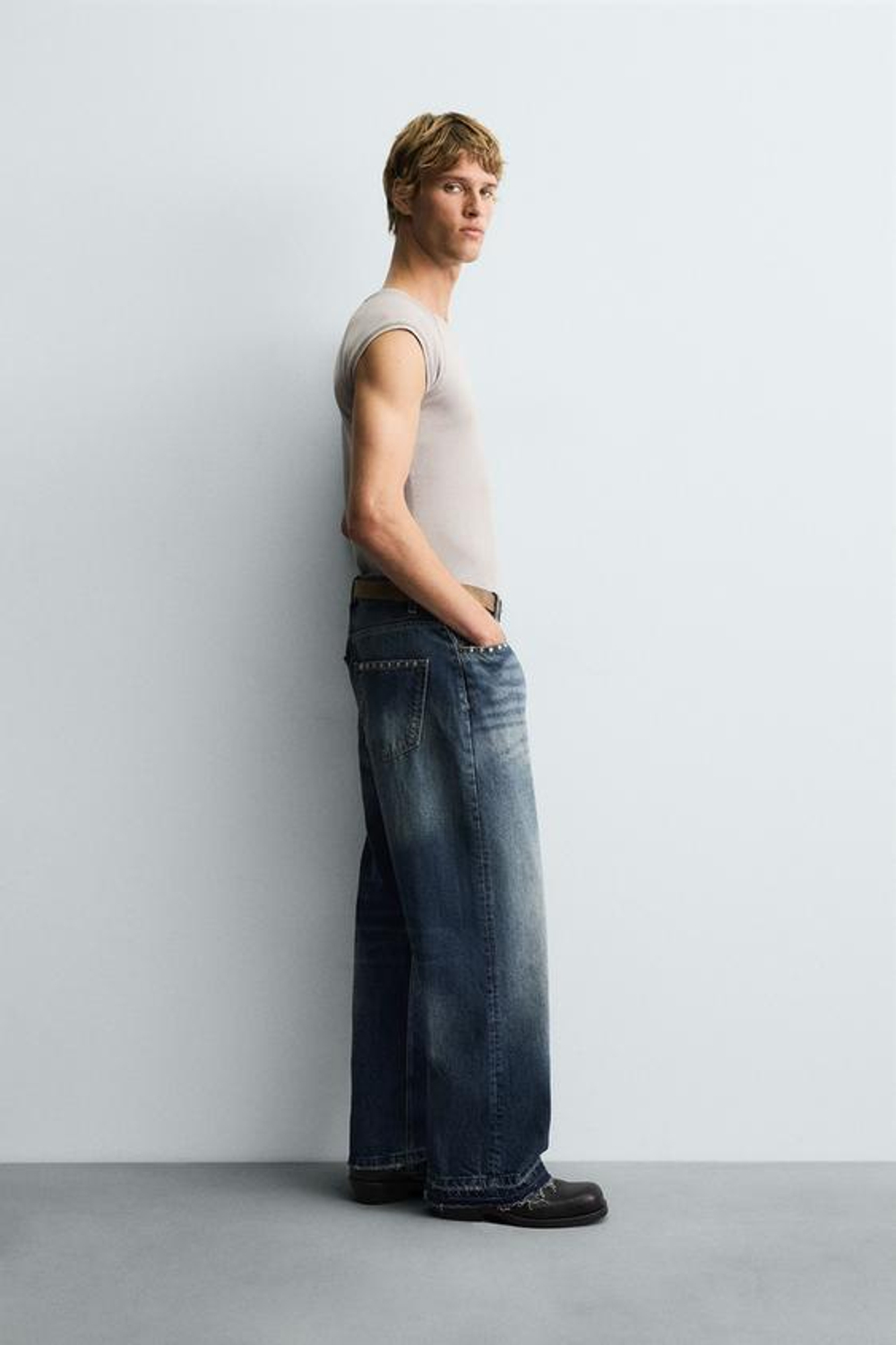 ZARA ДЖИНСЫ СВОБОДНОГО КРОЯ С ЗАКЛЕПКАМИ, СИНИЙ