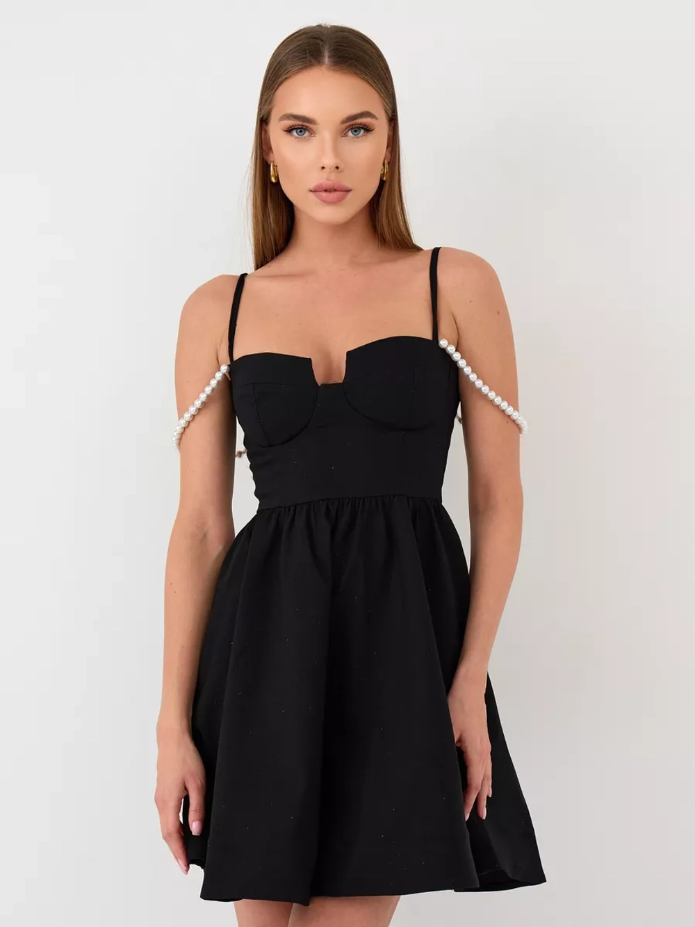 Платье нарядное стильное с бусинами