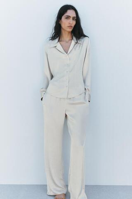 ZARA АТЛАСНЫЕ БРЮКИ В ПИЖАМНОМ СТИЛЕ, ЖЕЛТОВАТО-БЕЛЫЙ