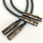 DAXX R386 Балансный 2XLR-2XLR кабель (папа-мама) из бескислородной меди. D=9mm (пара)