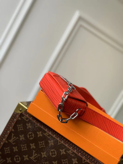 Louis Vuitton Micro Steamer Wallet