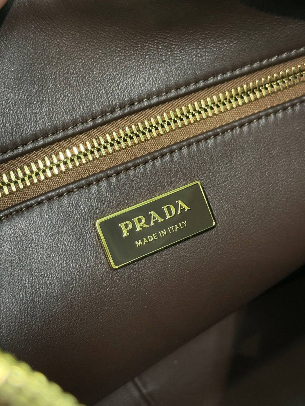 Сумка Prada