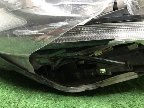 Битая Фара правая Kia Sorento 3 UM Prime 17-20 LED