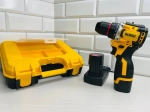 Шуруповерт бесщеточный аккумуляторный со стальным патроном DeWALT 18В