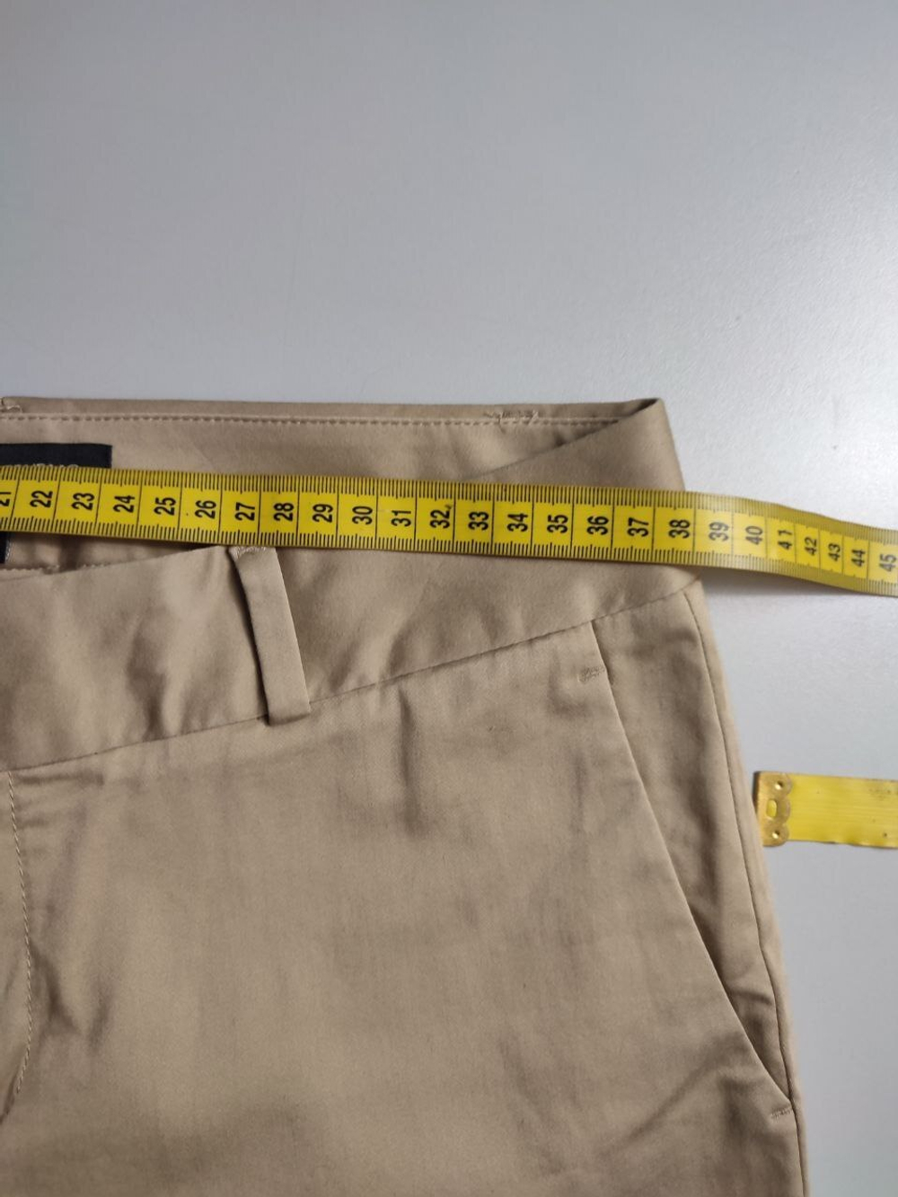 Брюки Banana Republic светлые, маркировка 34, визуально на 40 размер, новые
