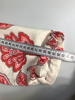 Платье приятное к телу, визуально на 46/48 размер