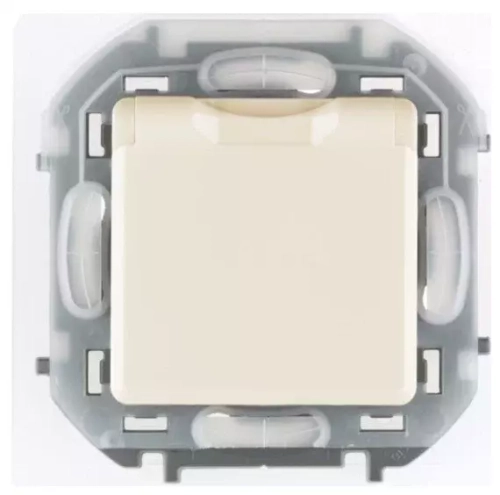 INSPIRIA Розетка 2К+3 IP44 слоновая кость 673741