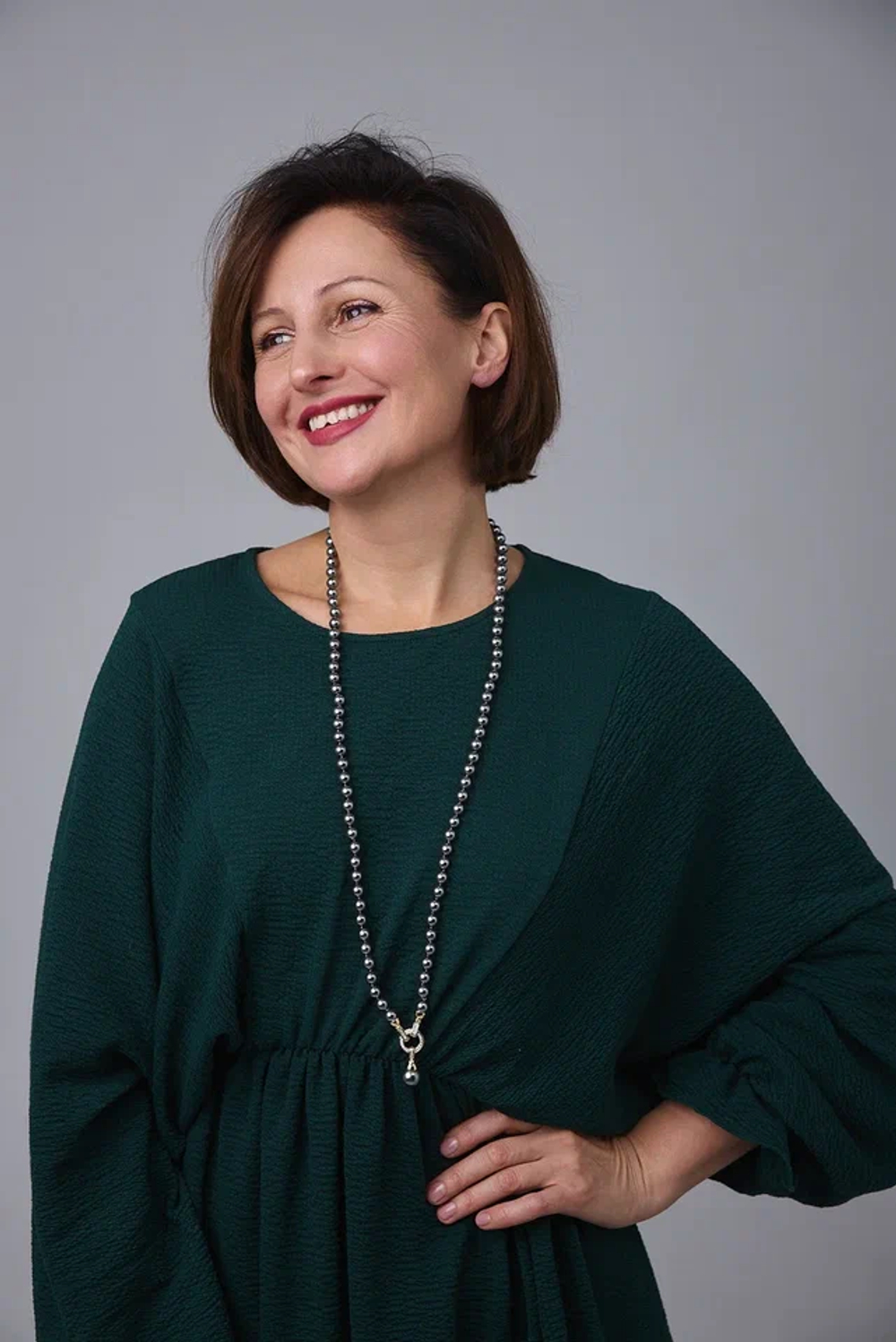 Колье "Бэль" серый жемчуг с цирконами, оттенок золото