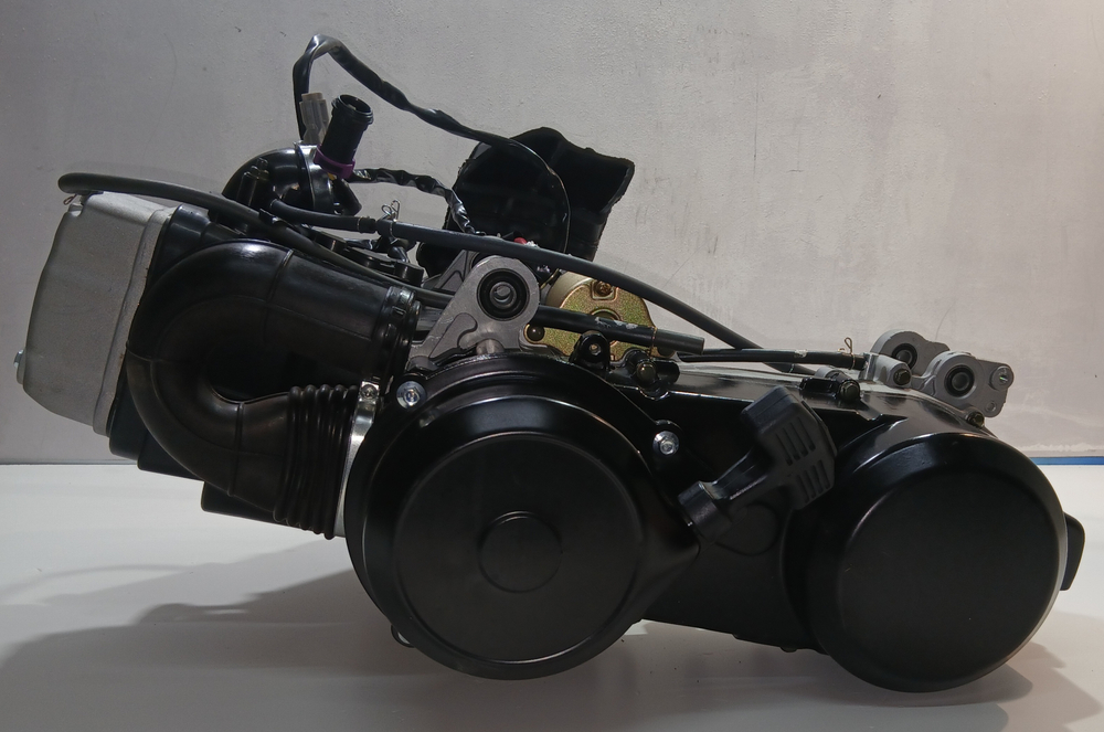 Двигатель 200см3 161QML для снегохода MotoLand SnowFox 200