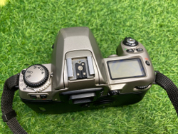 Nikon F80