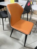 Стул с металлическим каркасом обитые