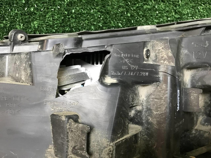 Фара правая Toyota RAV4 5 XA50 (18-нв) LED