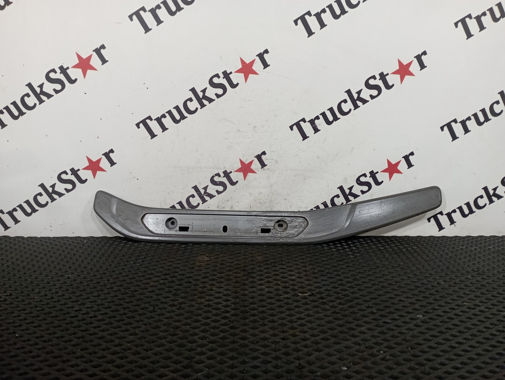 Накладка порога правая