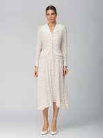 Молочное платье миди с белыми воротниками