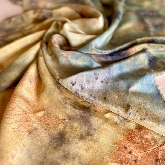 Шёлковый платок «Лёд и пламя», экопринт