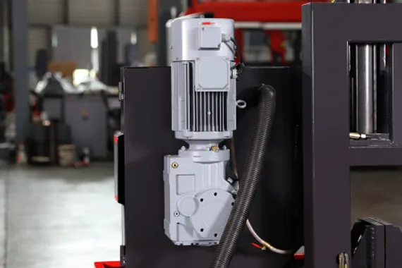 Полуавтоматический ленточнопильный станок SVA-33SA+, SMTG