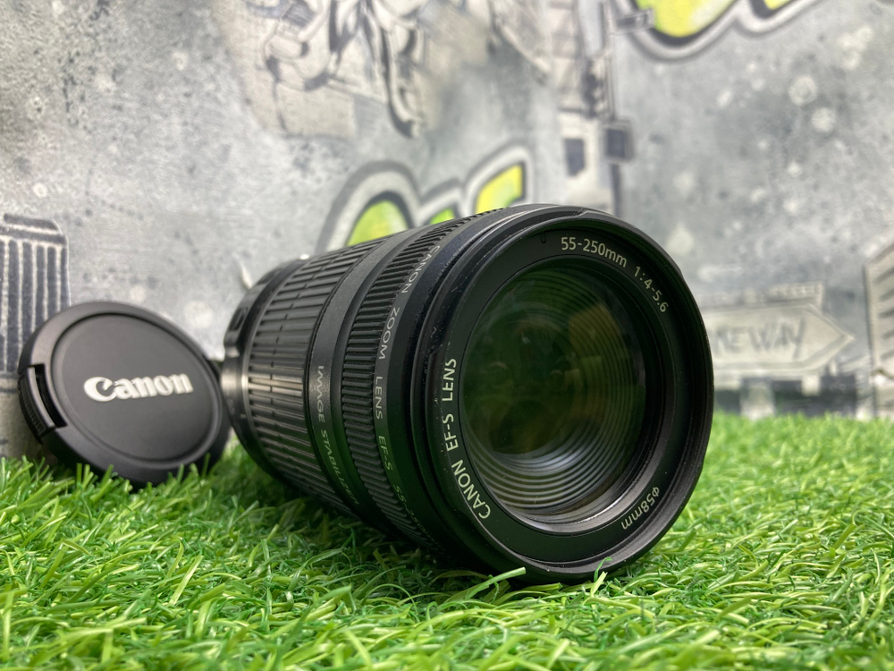 Canon EF-S 55-250mm 4.0-5.6 IS