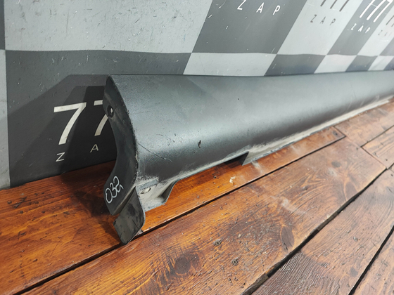 Накладка порога правая Kia Soul 3 (SK3) 19-нв Б/У Оригинал 87754K0000