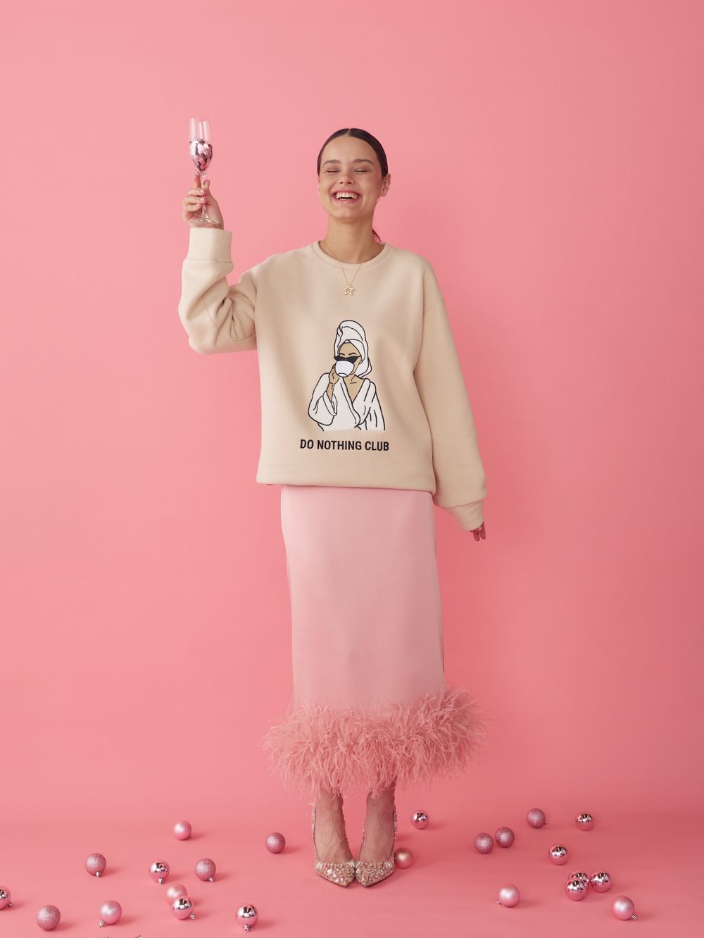 СВИТШОТ DO NOTHING CLUB PASTEL BEIGE